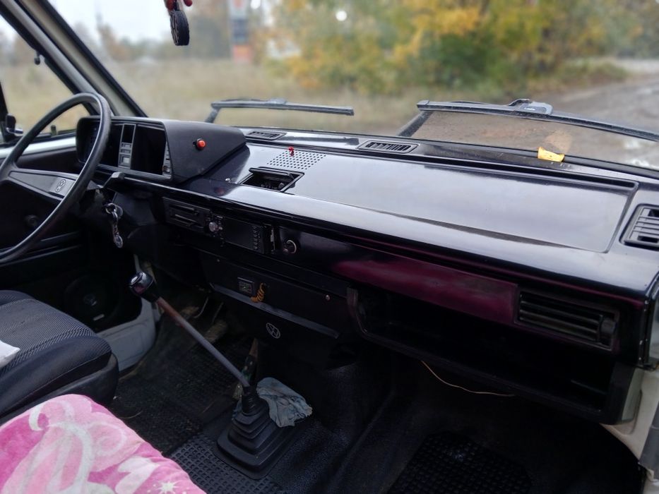 Бус VOLKSWAGEN TRANSPORTER 1.6 дизель в хорошому стані