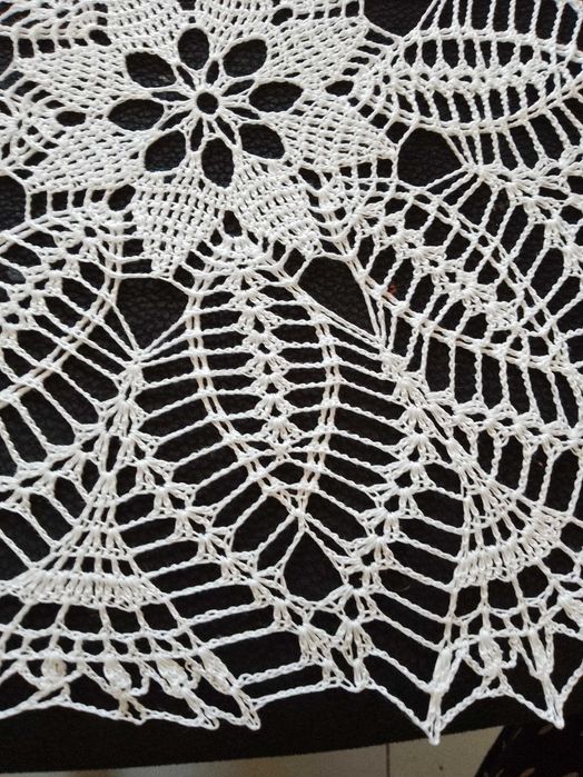 Śliczna serwetka na szydełku