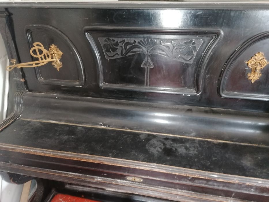 Старинное Пианино