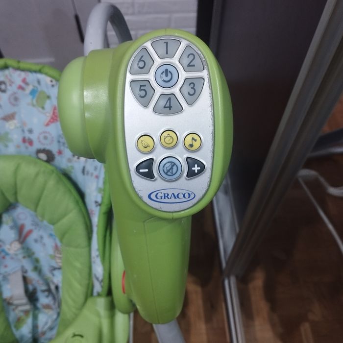 Крісло гойдалка Graco заколисувальний центр