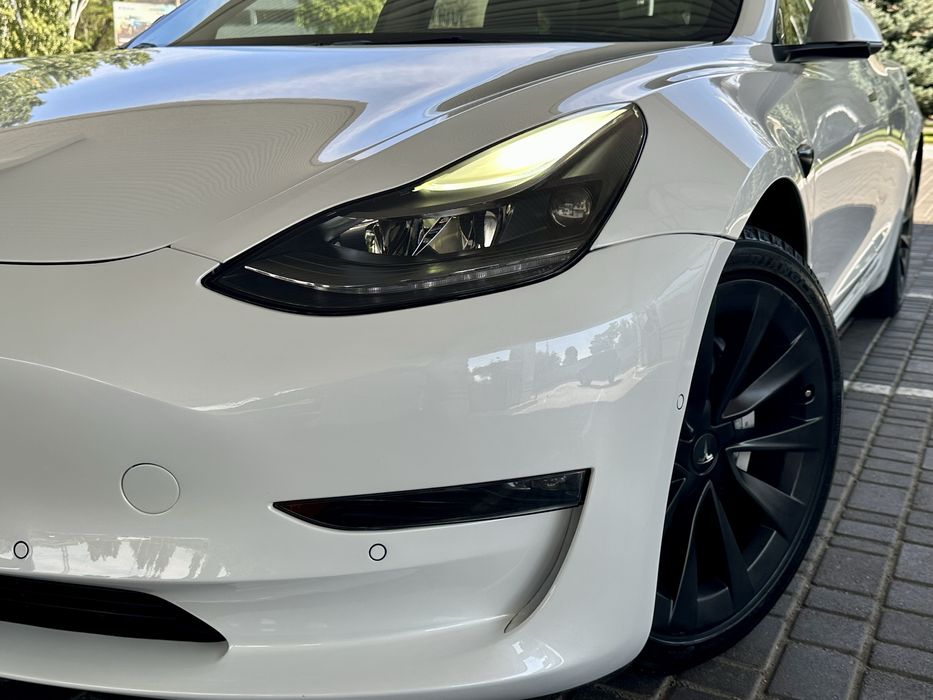 Tesla 3 rest lfp