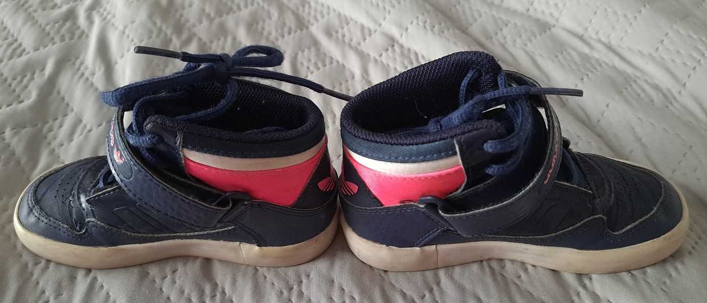 Buty Adidas dla dziewczynki r.24,Stan Bdb