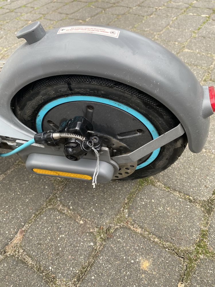 Hulajnoga elektryczna Motus Scooty 10 plus +