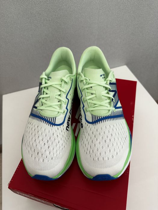 Кросівки бігові New Balance FuelCell SuperComp Pacer кросівки бігові