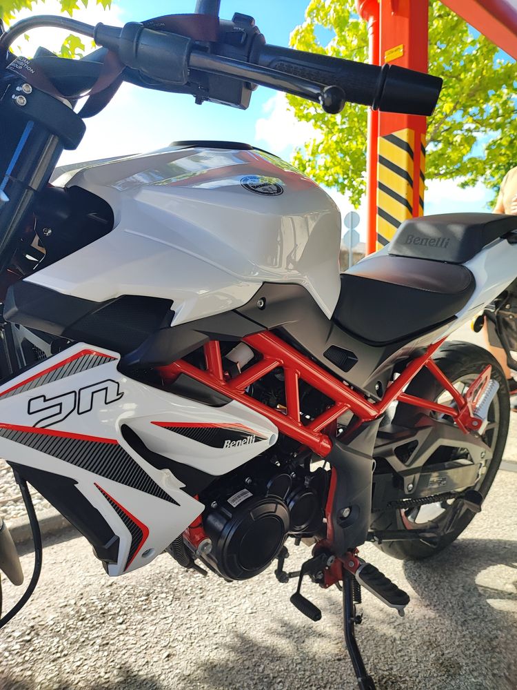 Mota Benelli bn125