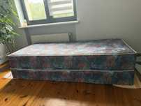 Dwa materace 90x200 ze stelazami
