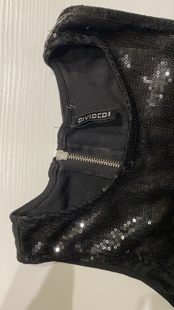 Платье черное мини с пайетками H&M Divided Black Sequin размер s