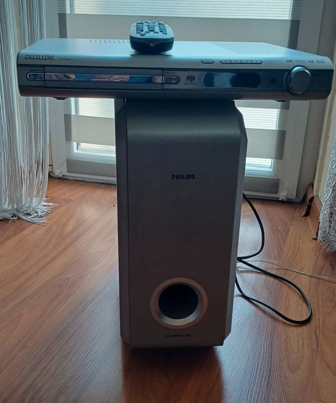 Subwoofer Philips+ ampituner Philips