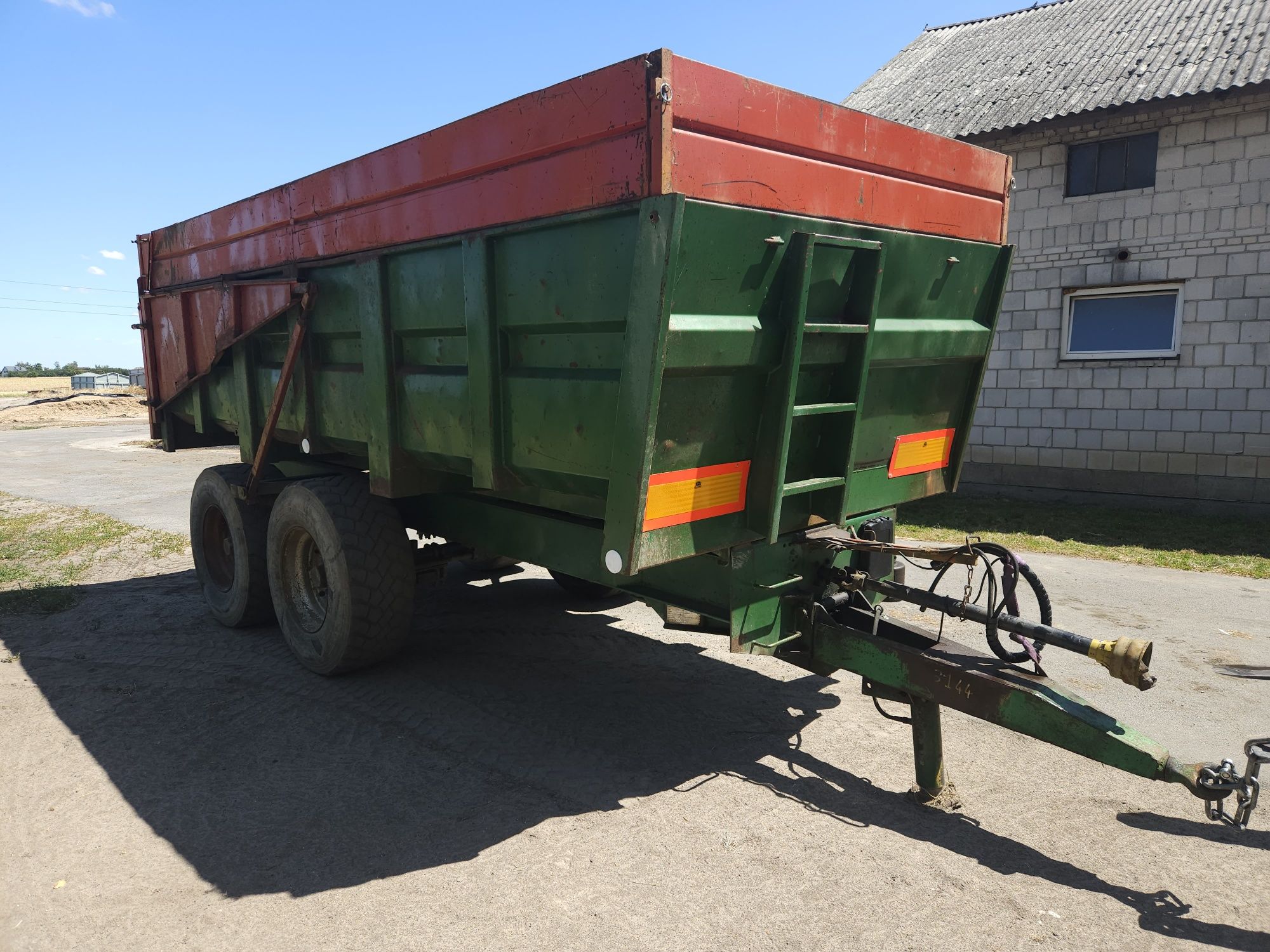 Przyczepa skorupowa tandem COUTAND 12-14 ton
