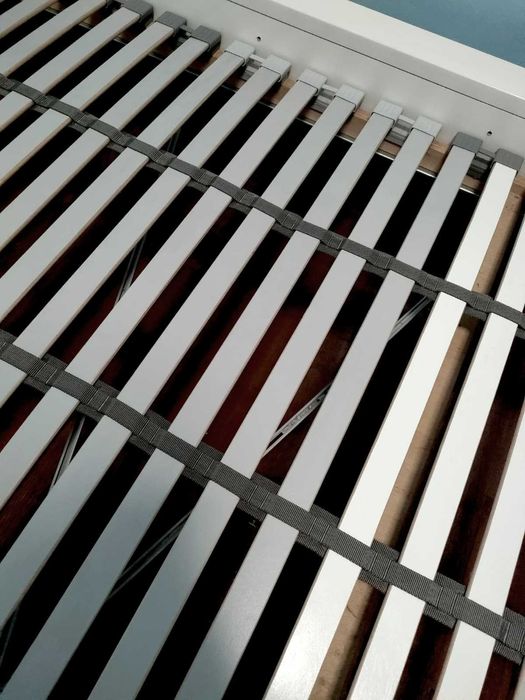 Vendo cama de solteiro 90x200