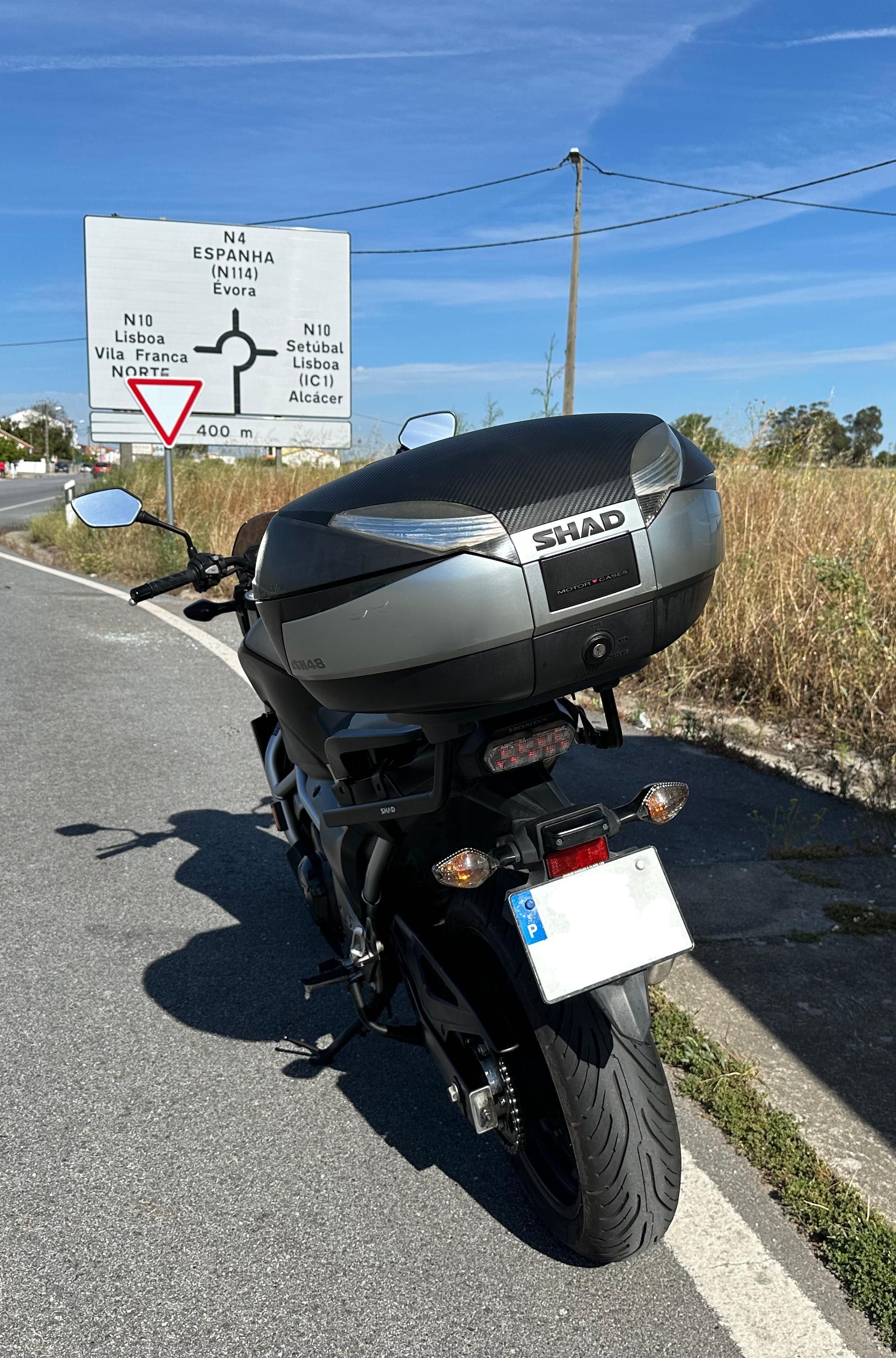 Honda NC750S (ABS) + Top Case SH48 + Capacete Modular Schuberth