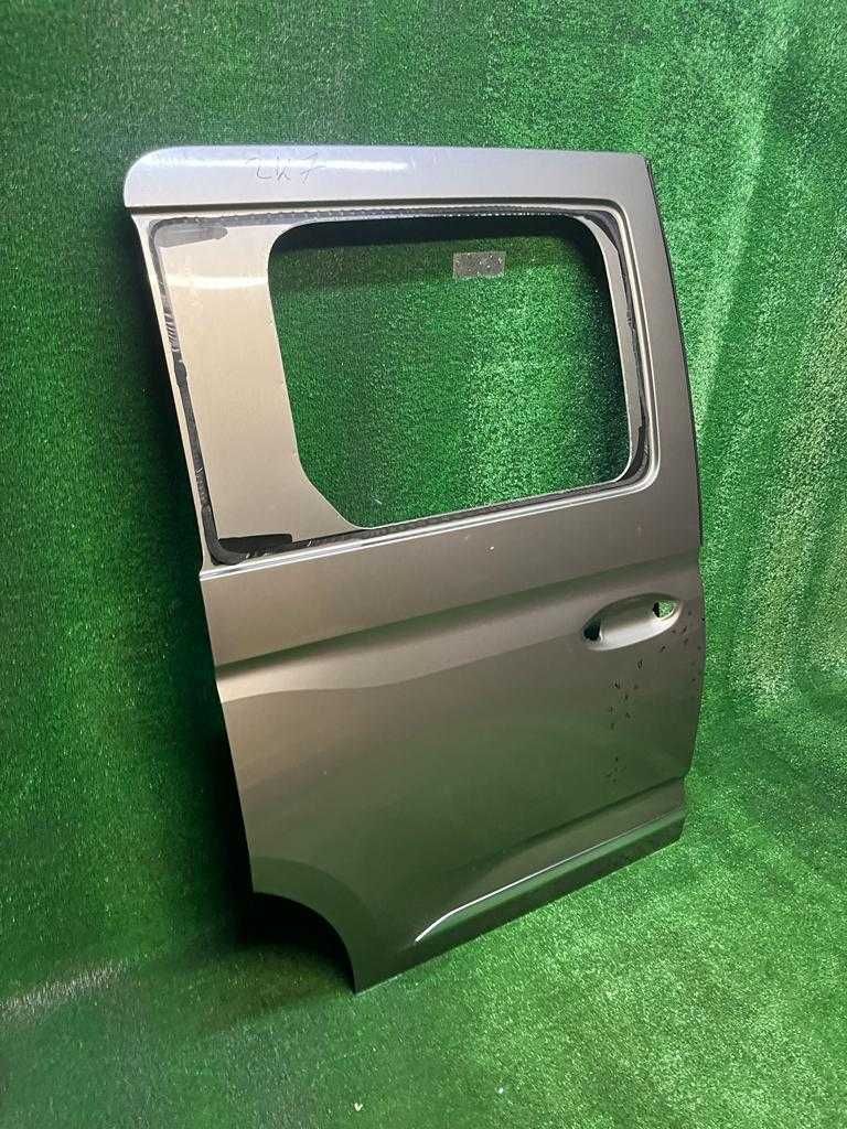 VW CADDY 2K7 20- Drzwi Prawe Tylne