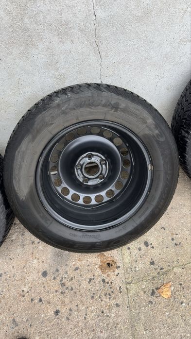 Sprzedam komplet opon wraz z felgami