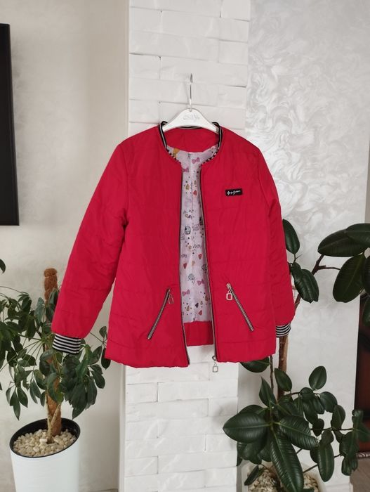 Куртка весняна для дівчинки вітровка