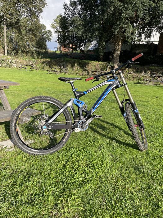 Mondraker Summum Pro Team