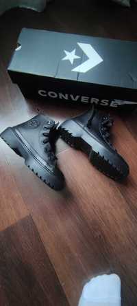 Шкірні чоботи Converse для дівчинки (eur 31)