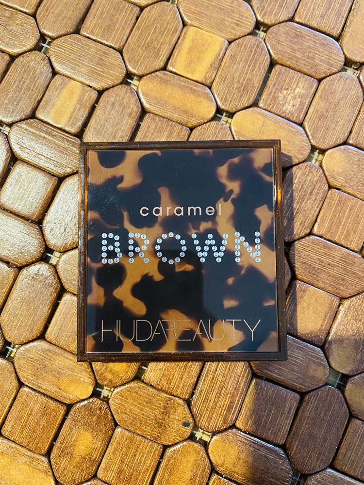 Huda Brown Caramel paleta cieni do powiek nowa