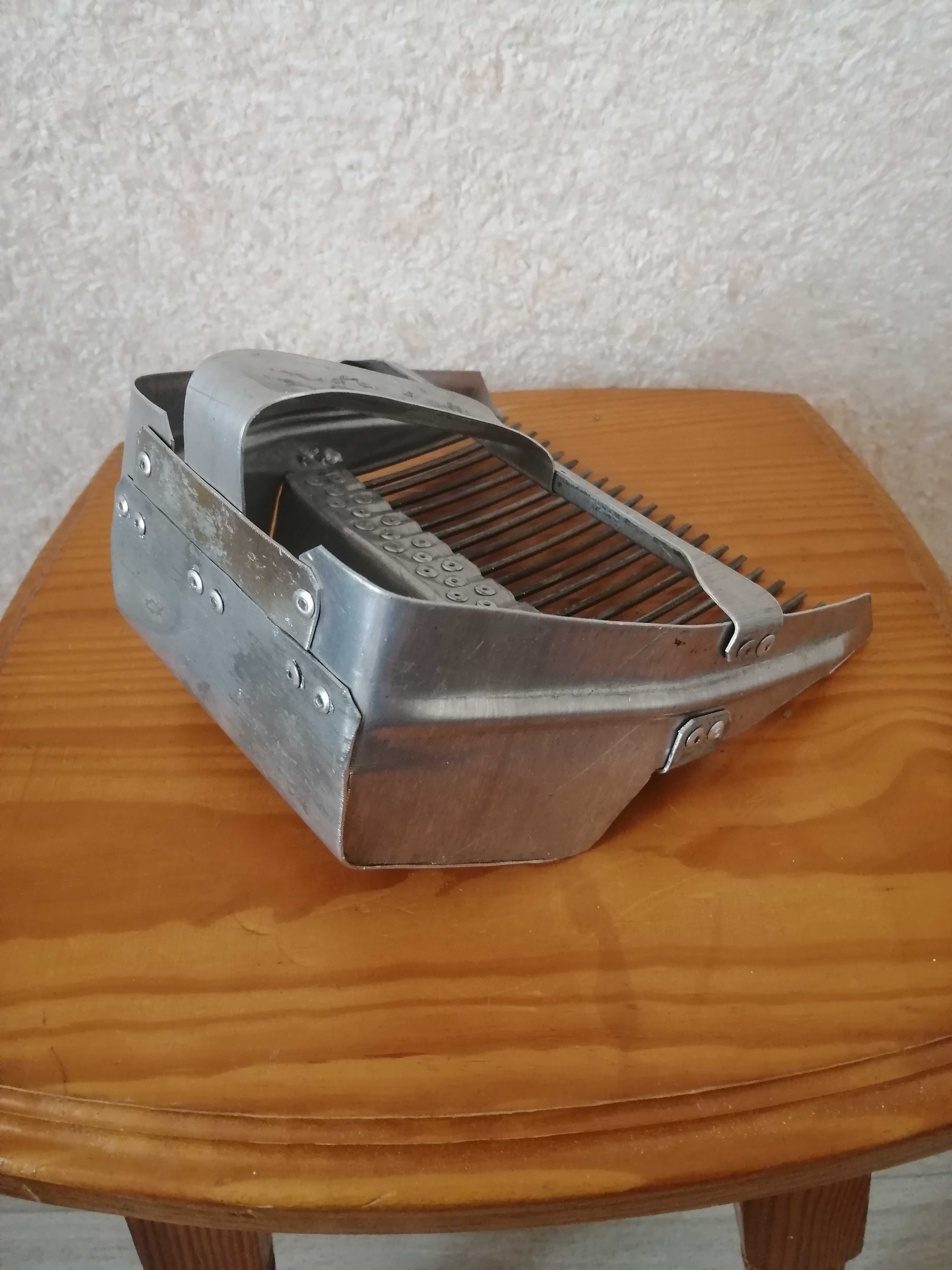 Продам гребінку для ягід