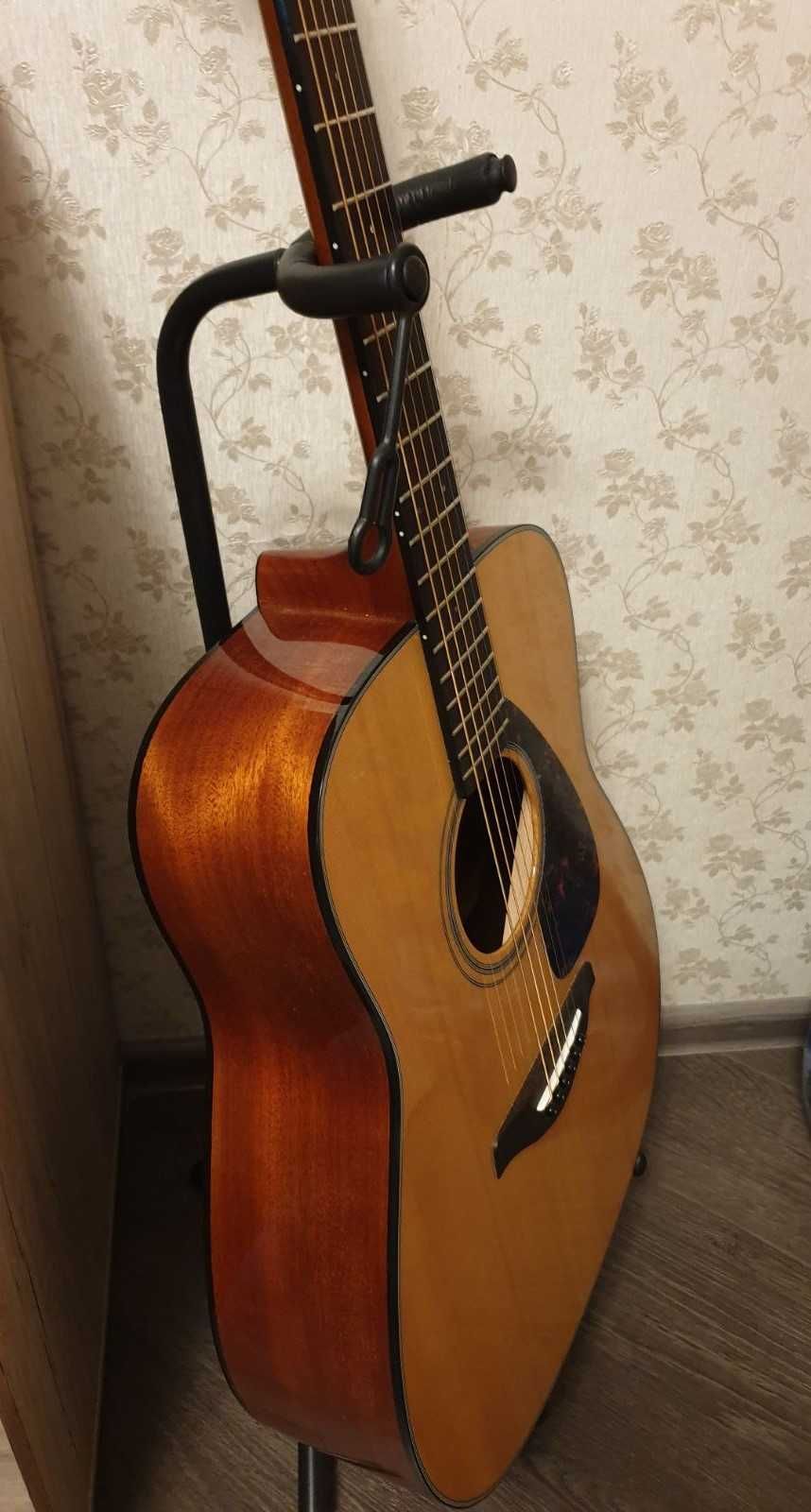 Гітара акустична YAMAHA FG700S (верхня дека масив)