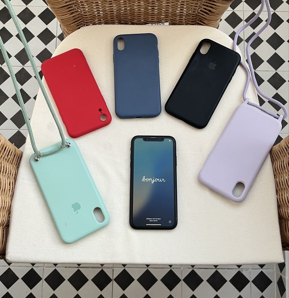 Vendo iPhone XR + 5 capas