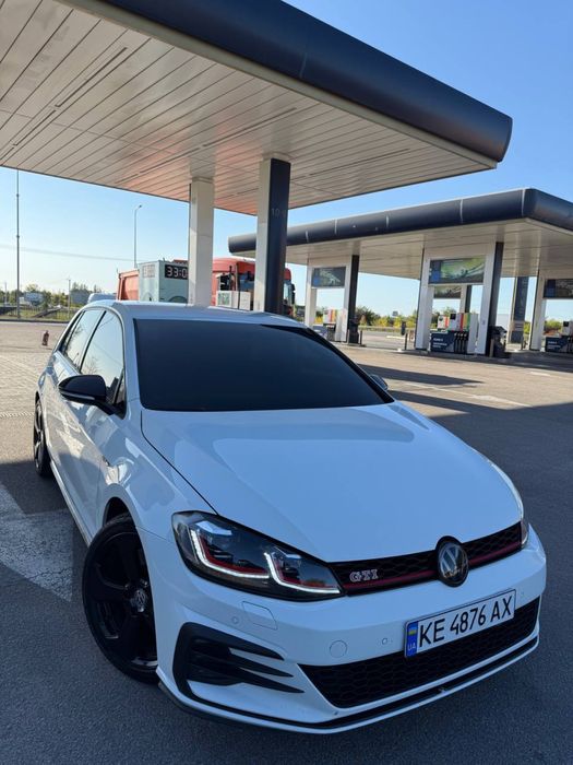 Volkswagen Golf GTI 2020 год 2.0 бензин