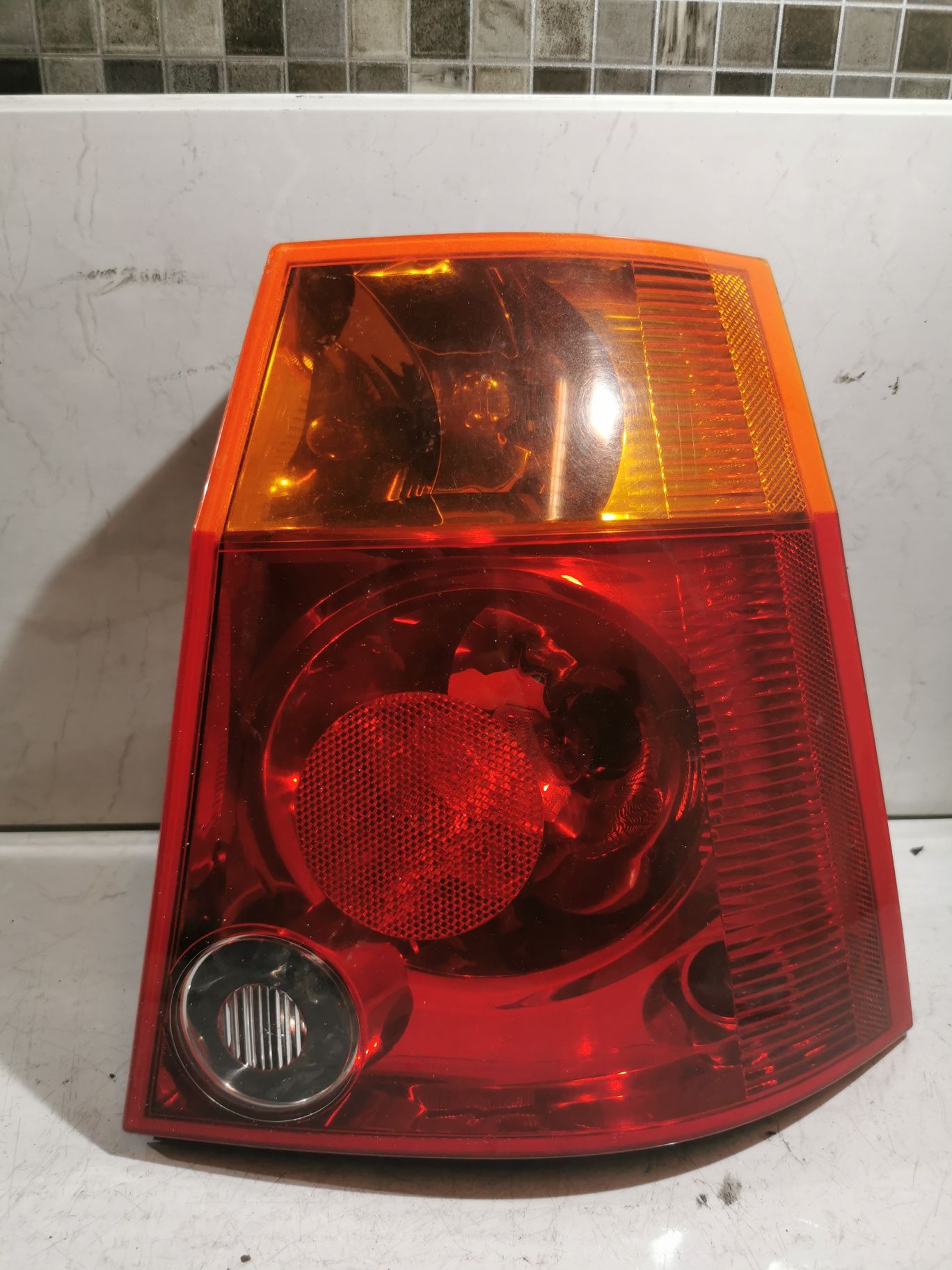 Lampa Prawa Prawy tył tylna Chrysler Pacifica I