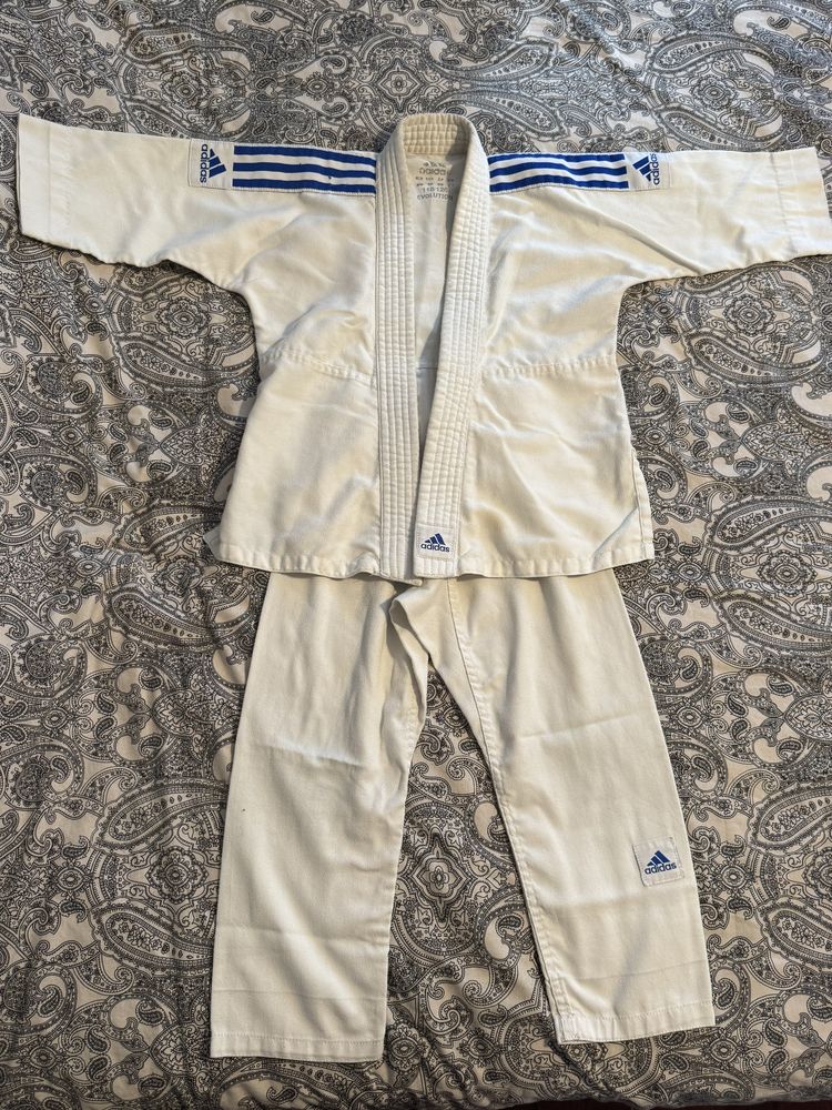 Kimonos de crianca adidas evolution.