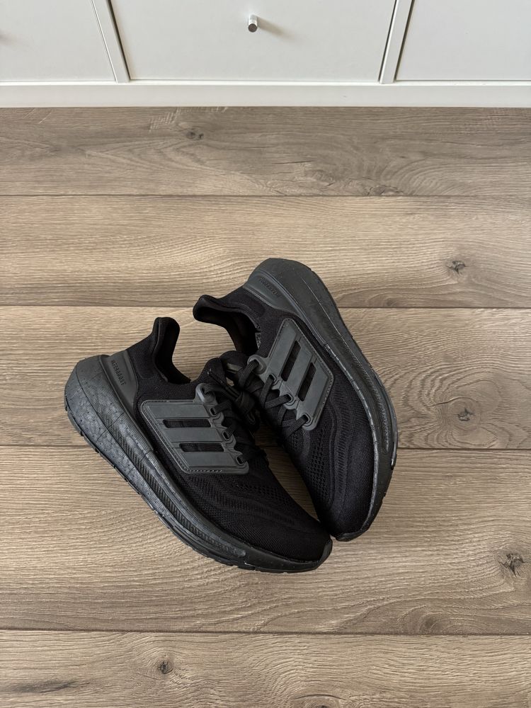 Adidas Ultraboost Ligh оригінал 38,5р