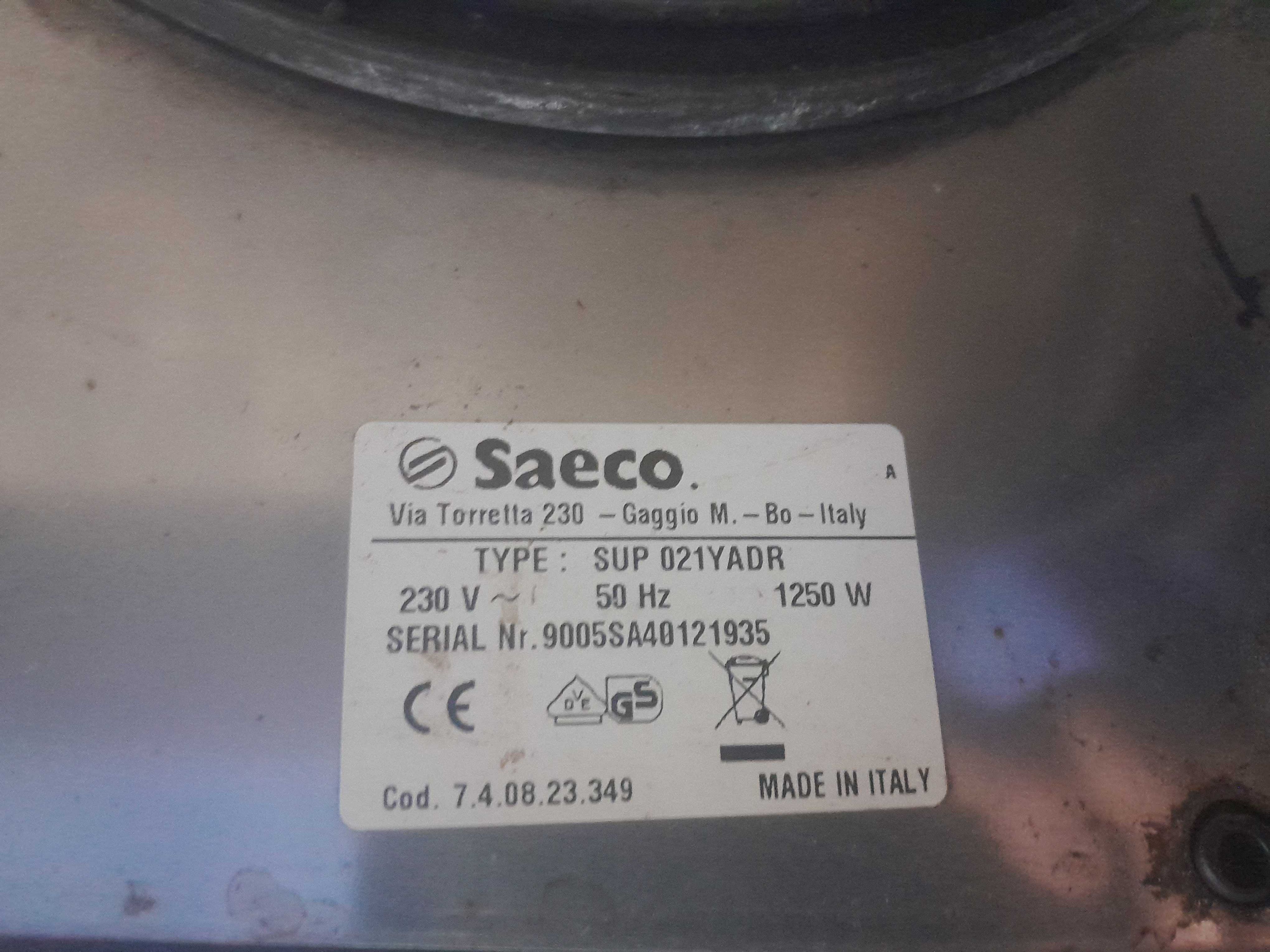 Maquina café Saeco Incanto ou Krups automatica.