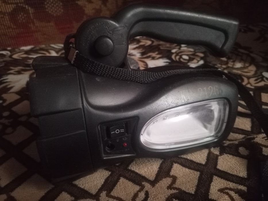 Продам фонарик робочий