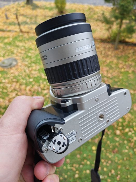 Aparat lustrzanka analogowa Pentax MZ-7 plus obj 28-80mm f3,5-5,6