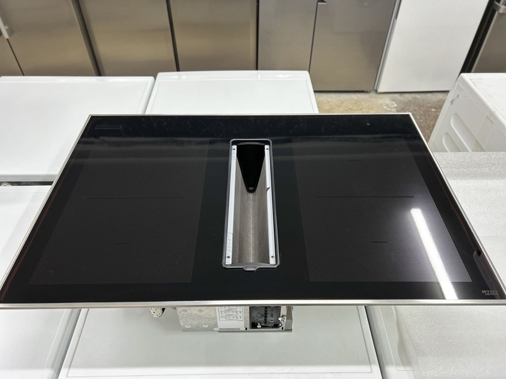 Індукційна поверхня з витяжкою  MIELE  KMDA 7774 без металевої рамки