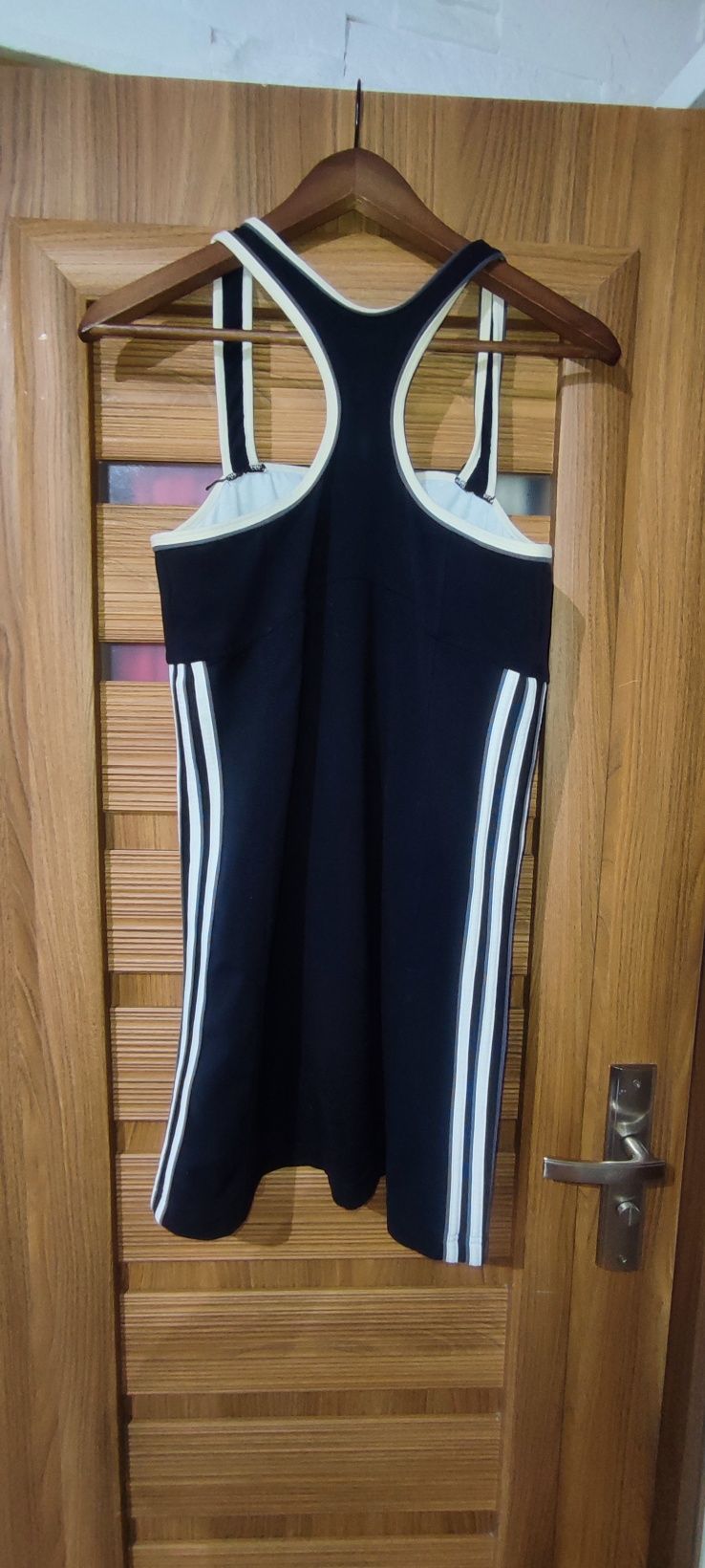 Oryginalna sukienka Adidas rozm M-L Wymiary na fotkach