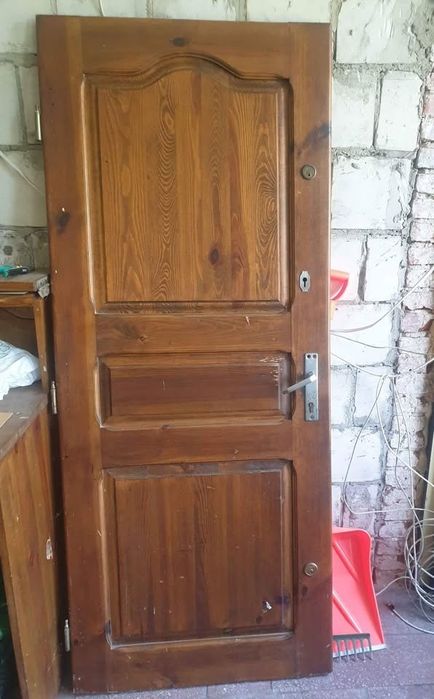 Drewniane drzwi szer. 80