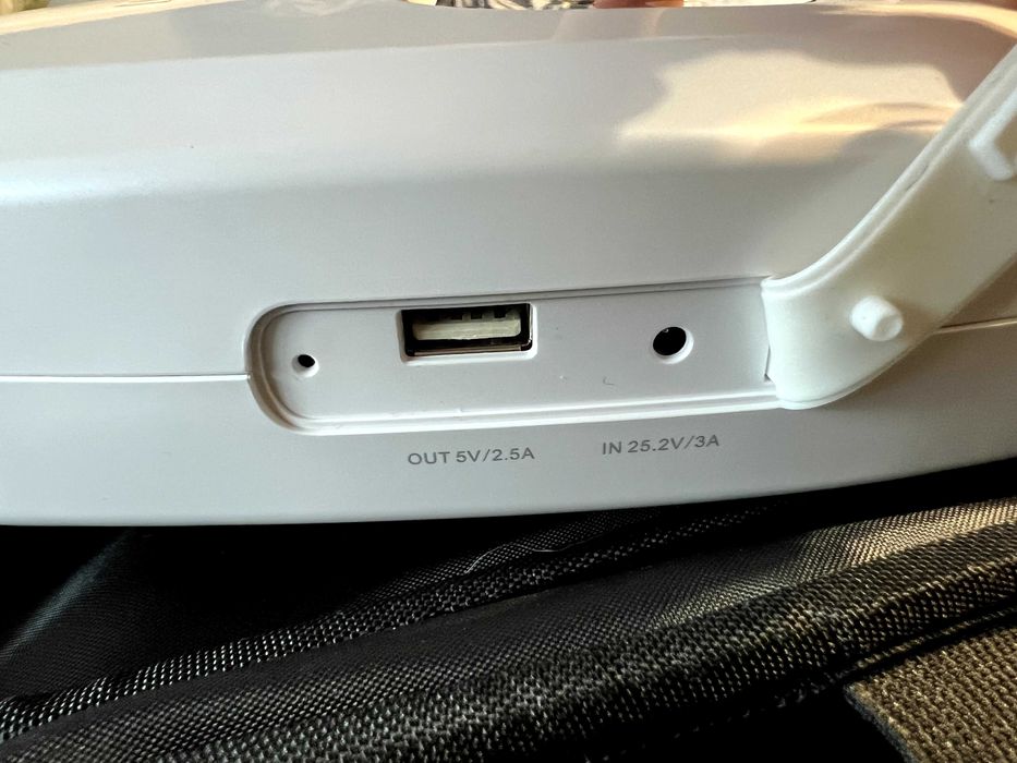 Зарядна станція Bluetti K5 297Wh  82600мАч