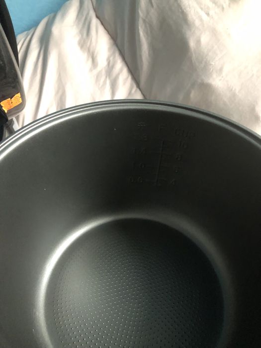 Мультиварка 6 літрів 800грн