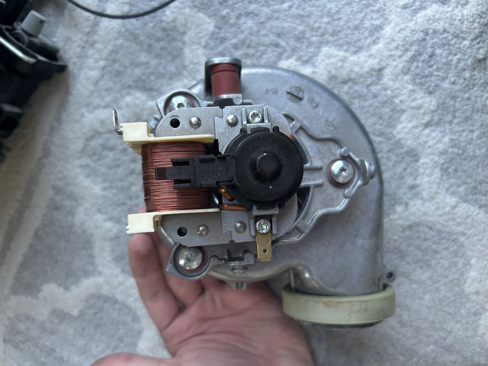 Wentylator Vaillant 54 W, RLN108/0034 A5-3030LH-558aiw piec gazowy