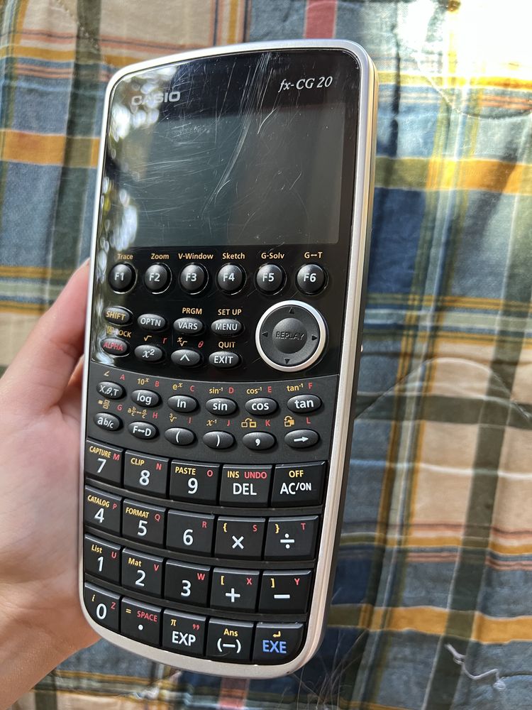 calculadora gráfica Casio fx-CG20 em bom estado de funcionamento.
