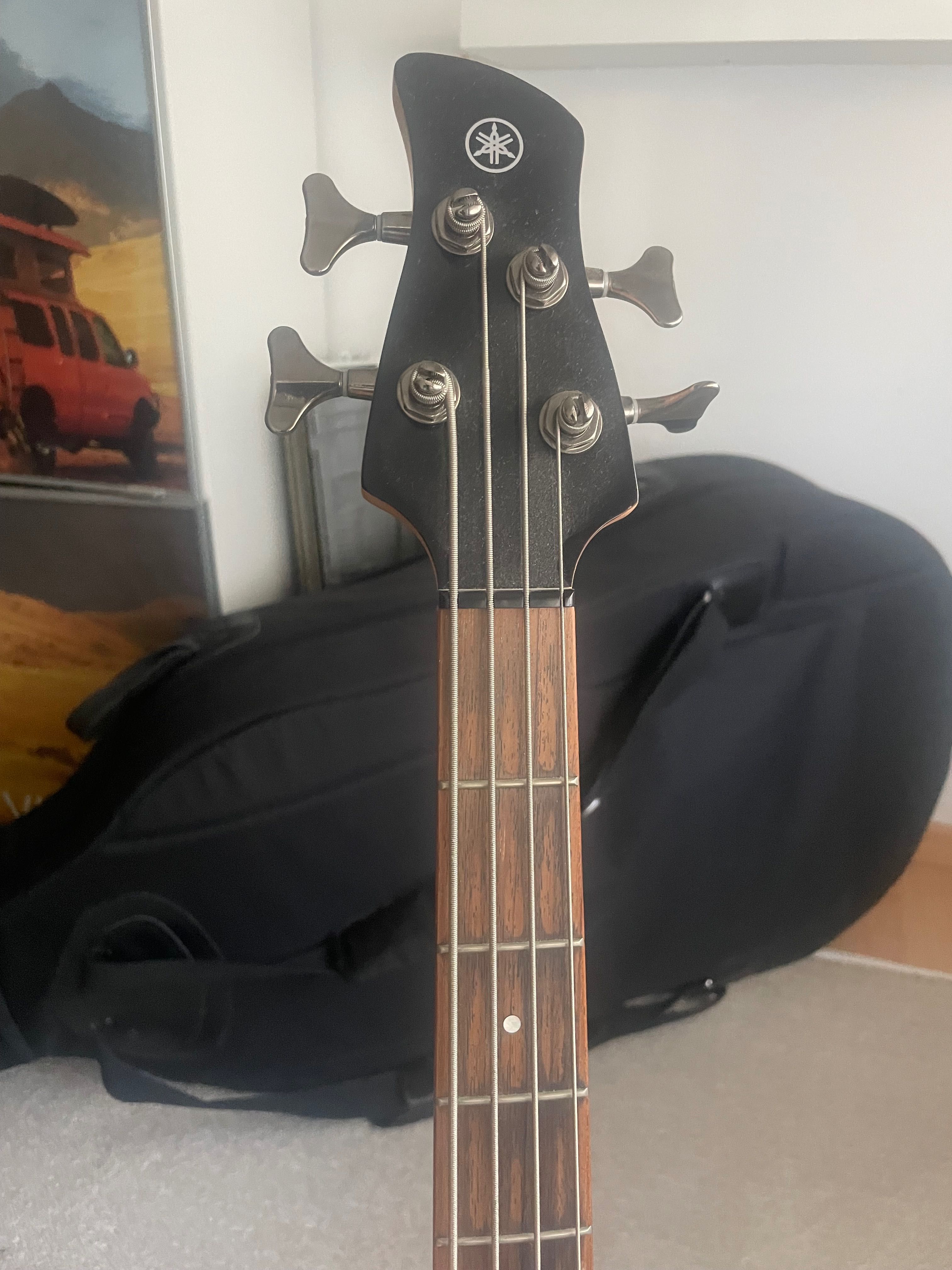 Baixo Yamaha TRBX 304