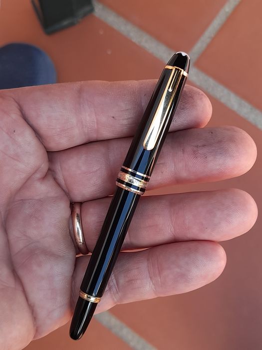 Caneta Montblanc Meisterstuck Petit Mozart