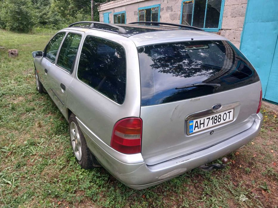 Продам форда робочу княчку