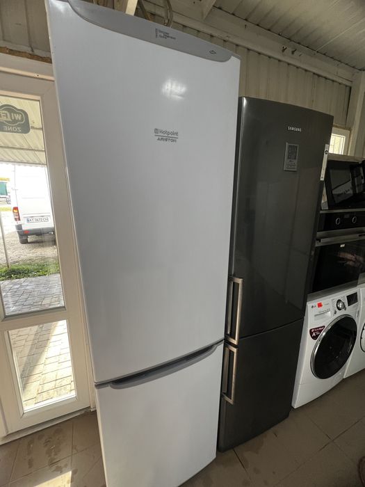 Холодильник Ariston