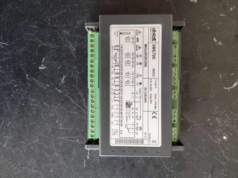 Controlador Dixell XM679K