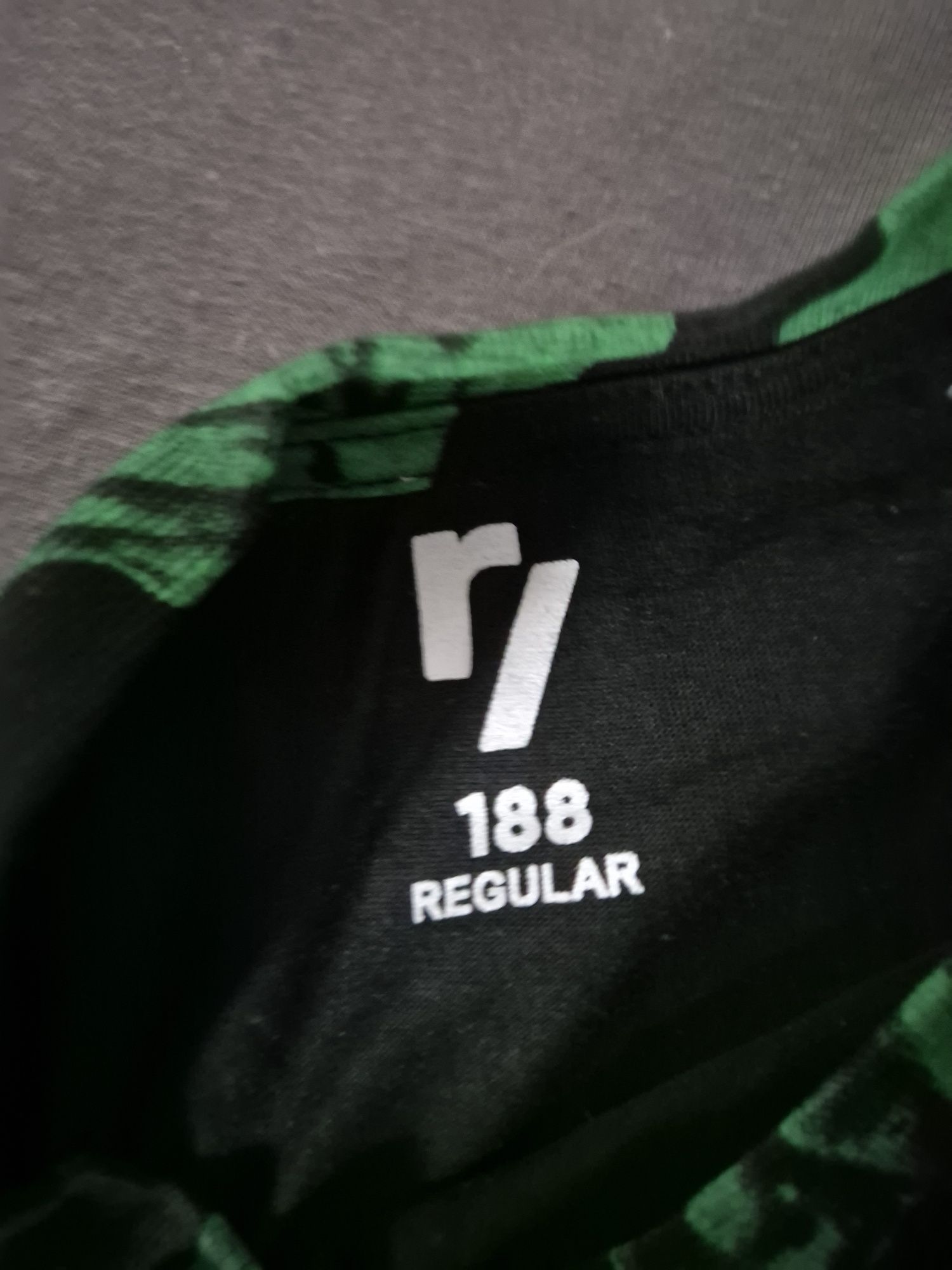 Koszulka zielono czarna 188