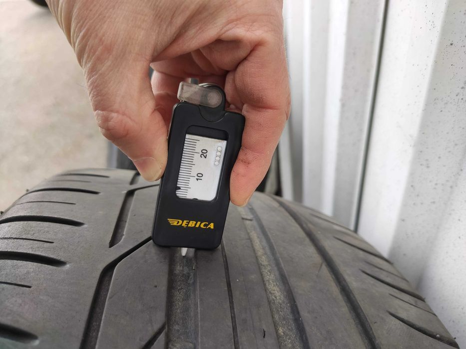 Komplet 4 opon letnich Bridgestone Turanza T001 225/50 R18 z 2019 r.