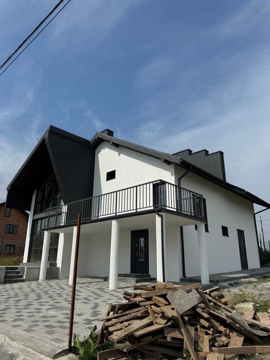 Продаж окремостоячого бидинку в Винниках