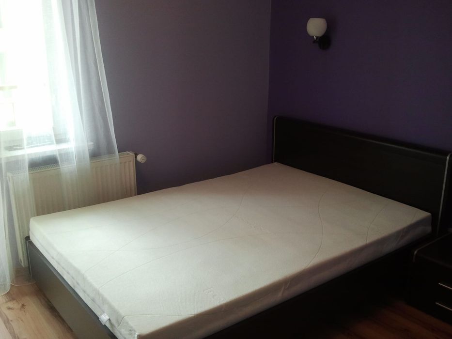 Sprzedam łóżko + materac 140x200