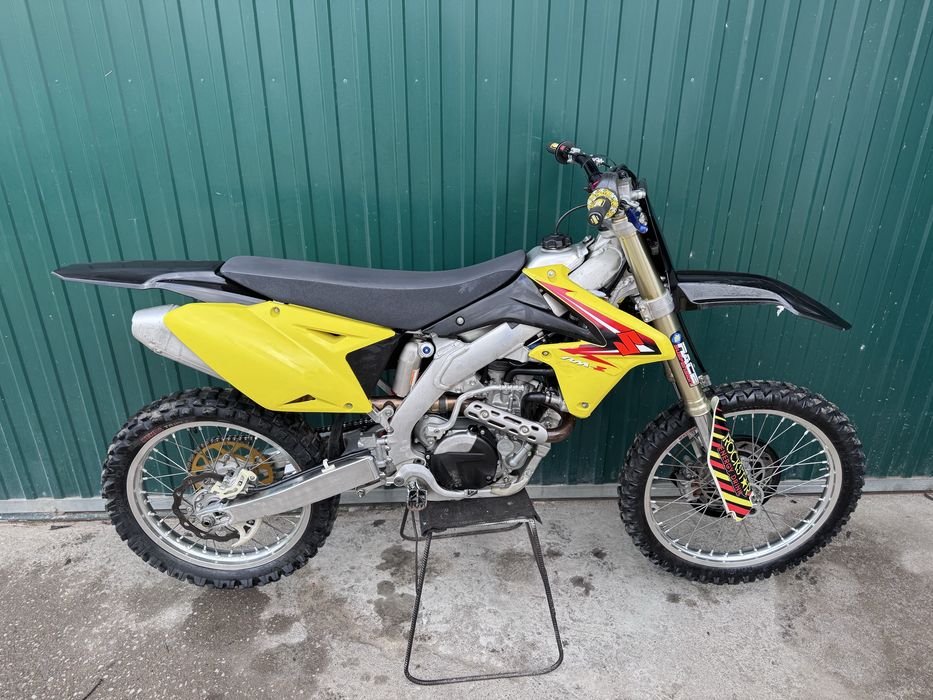 Suzuki rmz 450 motocross