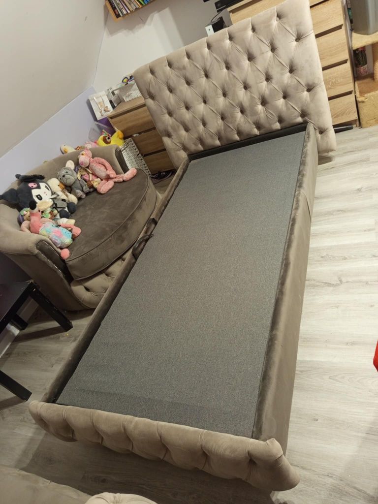 Łóżko tapicerowane 90x200 z materacem