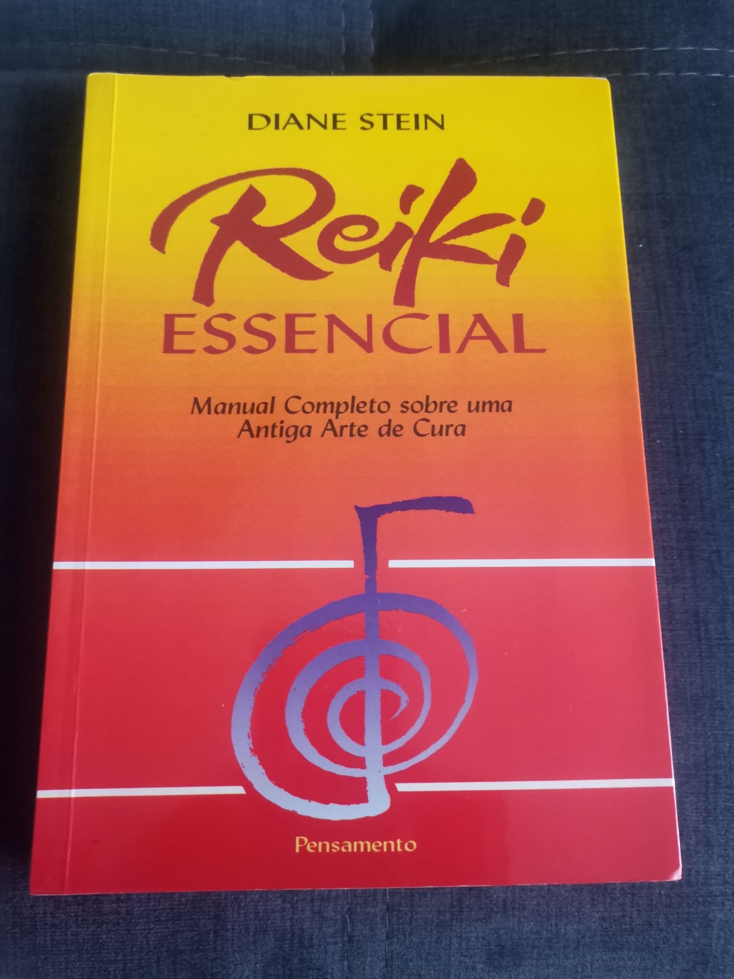 O Grande Livro do Reiki e vários